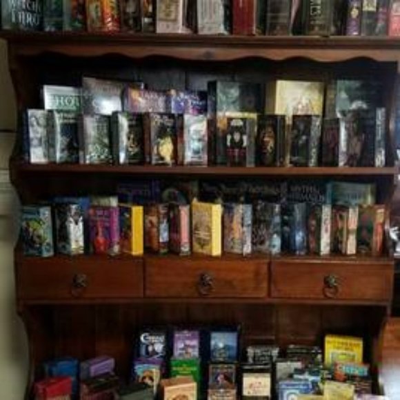 Meet your Posher, Addison's Top Choice New & Used - Picture 6 of 16